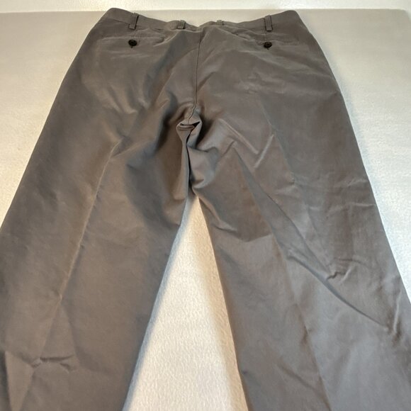 Orvis Men's Grey Cargo Heavy Duty Pants Size 42 Pleated NWOT - Picture 9 of 10